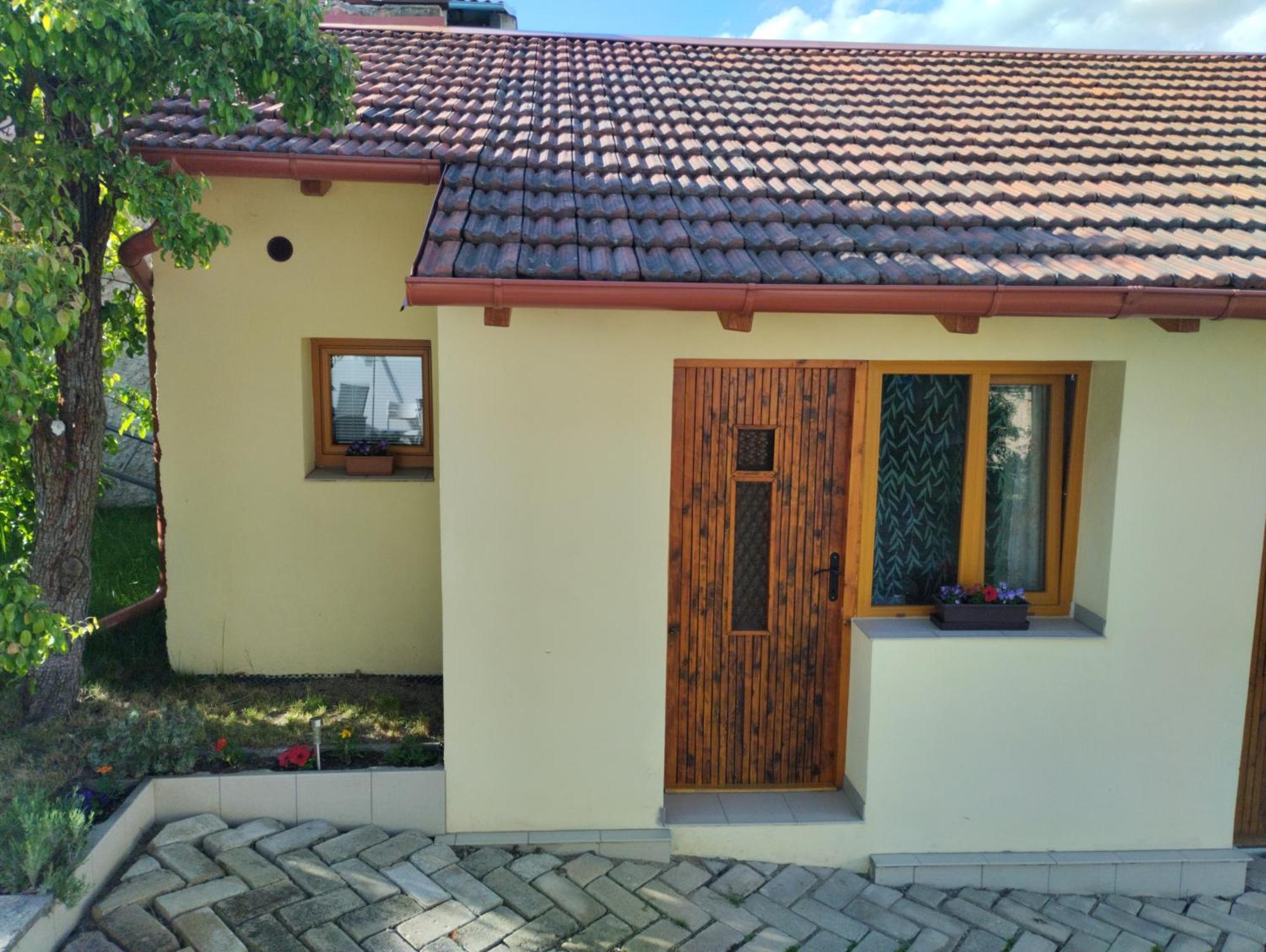 Male Utulne Studio S Koupelnou A Kuchynkou Svinarov Dış mekan fotoğraf
